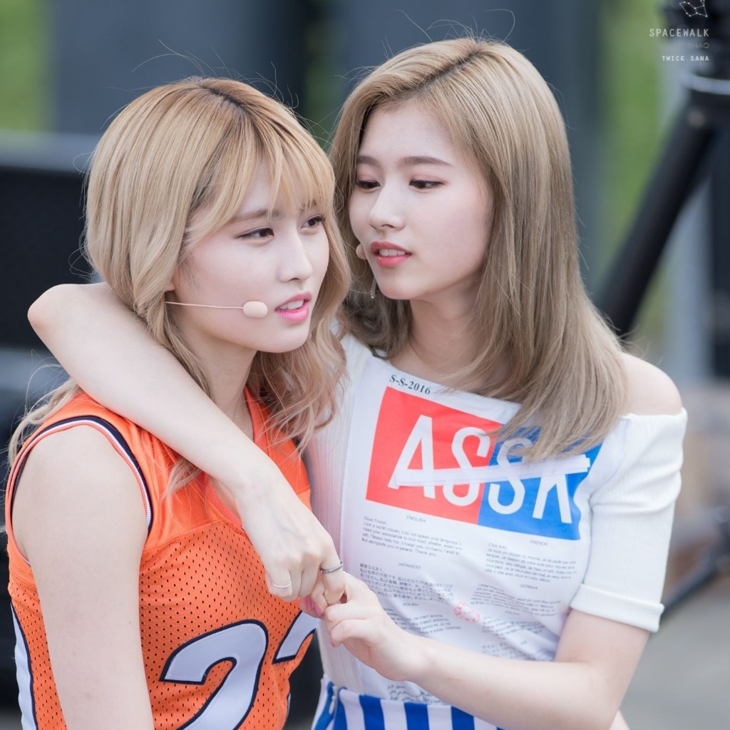 Sana Momo Cut Dance The Night Away Song Lyrics And Music By Twice Arranged By Mindyphang On Smule Social Singing App