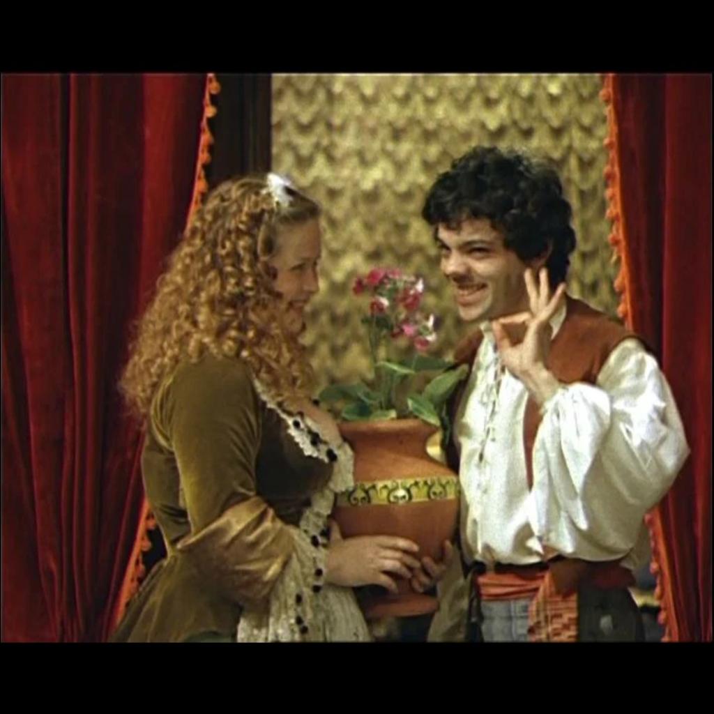 Труффальдино из бергамо райкин. Труффальдино из бергамо карло гольдони. Труффальдино из бергамо кадры. Гундарева труффальдино из бергамо. Труффальдино из бергамо.