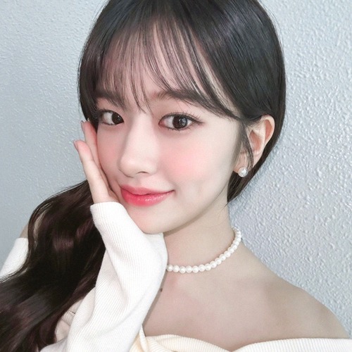 Ive Holy Moly by 14_cocoa and jinsoulsun on Smule Social Singing